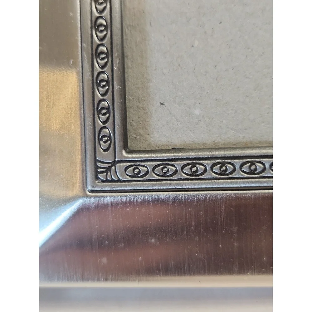Modern Silvertone Metal 5x7 Picture Frame Two Tone Brushed Egg and Dart Border